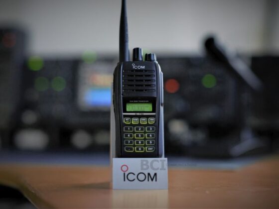 <b>ICOM IC-T10E </b> <br> 144 & 430 MHz <br> FM Dualband Portofoon </b>